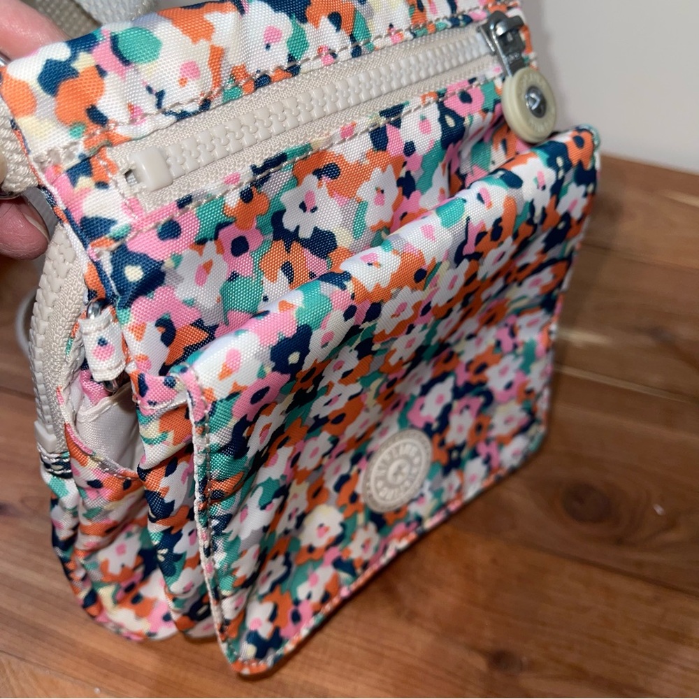 Kipling Floral Crossbody Bag Daisy Lightweight - Picture 11 of 11